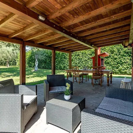 Vacanze Le 4 Querce Piscina Bbq Natura Holiday home